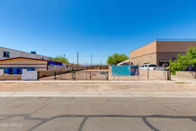 2145 E Taylor Street #11, Phoenix, AZ 85006 - Photo 1