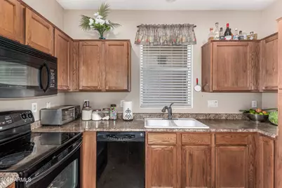 5 N 87th Lane, Tolleson, AZ 85353 - Photo 11