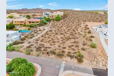 18241 N 13th Place #2, Phoenix, AZ 85022 - Photo 3