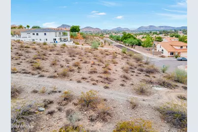 18241 N 13th Place #2, Phoenix, AZ 85022 - Photo 17