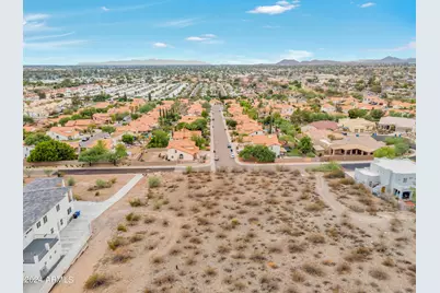 18241 N 13th Place #2, Phoenix, AZ 85022 - Photo 9