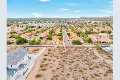 18241 N 13th Place #2, Phoenix, AZ 85022 - Photo 7