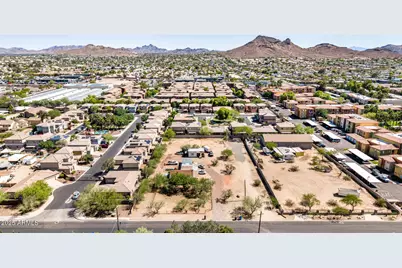 1851 E Campo Bello Drive, Phoenix, AZ 85022 - Photo 11