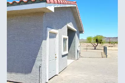 69762 Old Bell Road, Salome, AZ 85348 - Photo 9