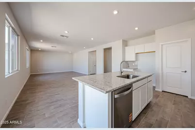 18090 W Creedance Boulevard, Surprise, AZ 85387 - Photo 17