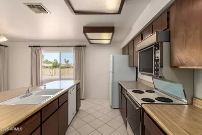 11627 S Iroquois Drive, Phoenix, AZ 85044 - Photo 13