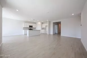 39985 W Sparks Ln, Maricopa, AZ 85138 - Photo 31