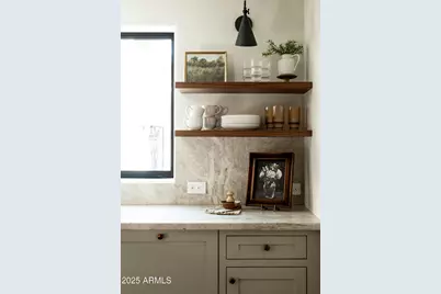 3186 E Stella Lane, Phoenix, AZ 85016 - Photo 13