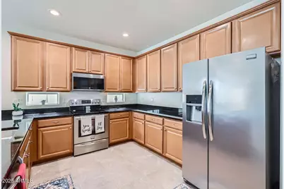 7614 W Fetlock Trail, Peoria, AZ 85383 - Photo 7