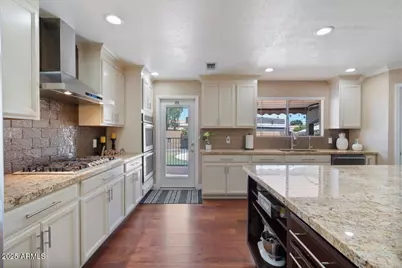 1670 E Whitten Street, Chandler, AZ 85225 - Photo 13