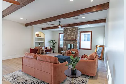 8214 N 16th Street, Phoenix, AZ 85020 - Photo 1