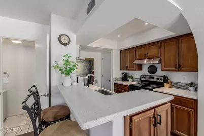 811 E Eugie Avenue, Phoenix, AZ 85022 - Photo 3