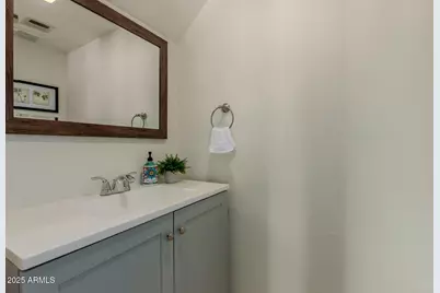 811 E Eugie Avenue, Phoenix, AZ 85022 - Photo 11