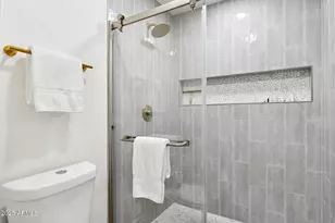 5104 N 32nd St, Phoenix, AZ 85018 - Photo 21