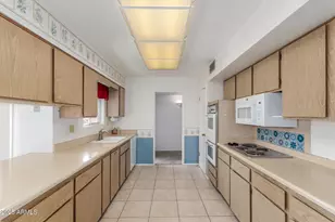 10724 W Cheryl Dr, Sun City, AZ 85351 - Photo 19