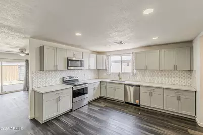 3017 N 46th Drive, Phoenix, AZ 85031 - Photo 3