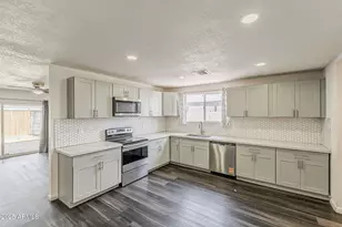 3017 N 46th Dr, Phoenix, AZ 85031 - Photo 3