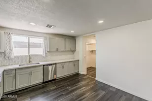 3017 N 46th Dr, Phoenix, AZ 85031 - Photo 5