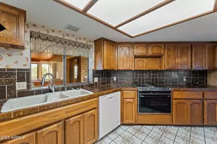 27610 W Gill Rd, Morristown, AZ 85342 - Photo 3