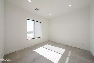 1904 E Creek Canyon Road, Phoenix, AZ 85086 - Photo 5