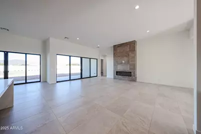 1904 E Creek Canyon Road, Phoenix, AZ 85086 - Photo 13