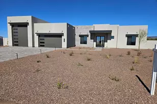 1904 E Creek Canyon Rd, Phoenix, AZ 85086 - Photo 1