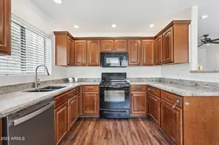 15252 N 100th St, Scottsdale, AZ 85260 - Photo 9