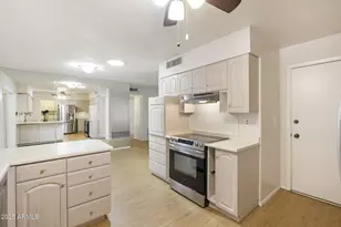 10222 N 105th Dr, Sun City, AZ 85351 - Photo 11