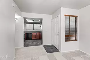 9990 N Scottsdale Rd, Paradise Valley, AZ 85253 - Photo 11