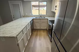 170 E Guadalupe Rd, Gilbert, AZ 85234 - Photo 11