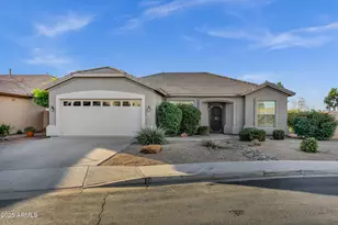 3640 E Torrey Pines Ln, Chandler, AZ 85249 - Photo 1