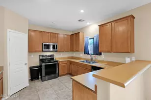 2519 W Burgess Ln, Phoenix, AZ 85041 - Photo 11