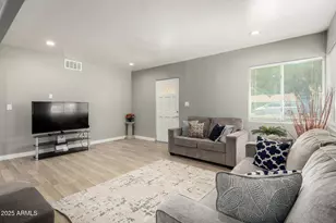 1134 W 2nd St, Mesa, AZ 85201 - Photo 9