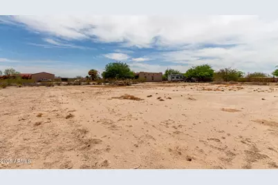 11917 W Equestrian Street, Casa Grande, AZ 85194 - Photo 43