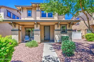 935 S Deerfield Ln, Gilbert, AZ 85296 - Photo 1