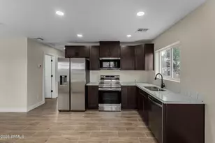 1009 S 17th Ave, Phoenix, AZ 85007 - Photo 1