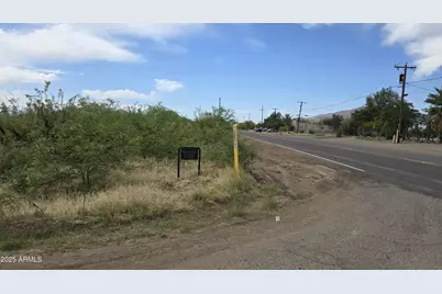 027Xx N Eagle Eye, Aguila, AZ 85320 - Photo 1