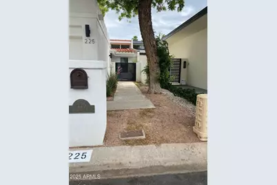 225 W Winged Foot Road, Phoenix, AZ 85023 - Photo 1
