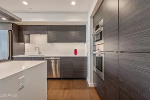 200 W Portland St, Phoenix, AZ 85003 - Photo 33