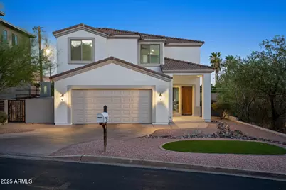 13 E Foothill Drive, Phoenix, AZ 85020 - Photo 1