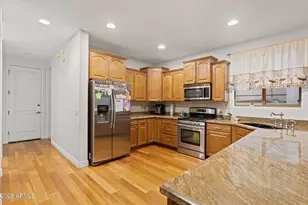 13 E Foothill Dr, Phoenix, AZ 85020 - Photo 11