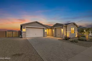 22206 N Daniel Dr, Maricopa, AZ 85138 - Photo 3