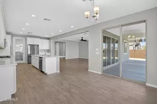 22206 N Daniel Dr, Maricopa, AZ 85138 - Photo 9