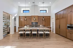 9801 N 53rd Pl, Paradise Valley, AZ 85253 - Photo 13