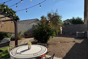 8927 W Paradise Dr, Peoria, AZ 85345 - Photo 11