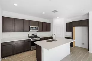 25204 N 165th Ln, Surprise, AZ 85387 - Photo 7