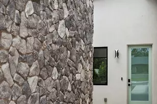 4002 N 33rd Pl, Phoenix, AZ 85018 - Photo 7