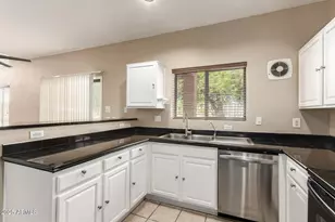 7029 S Golfside Ln, Phoenix, AZ 85042 - Photo 13