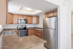 925 S Longmore, Mesa, AZ 85202 - Photo 3