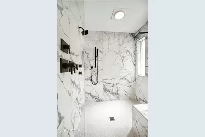 8318 E Sells Drive, Scottsdale, AZ 85251 - Photo 13